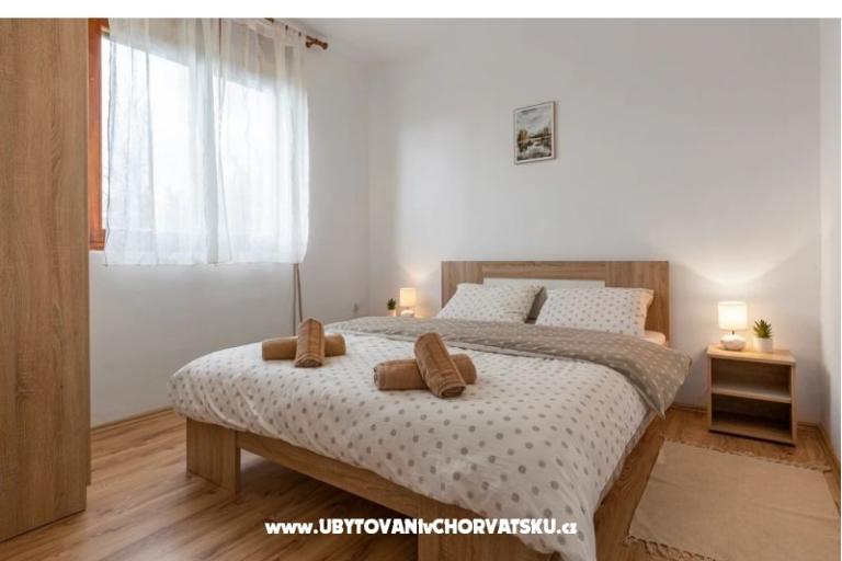 Secret forest house – photo 2