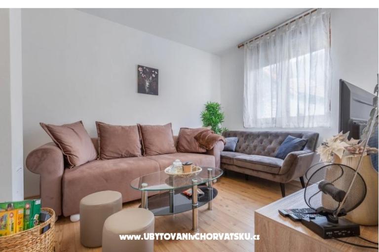 Secret forest house – photo 4