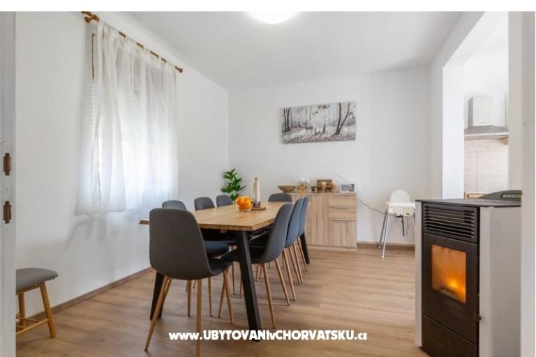 Secret forest house – photo 5