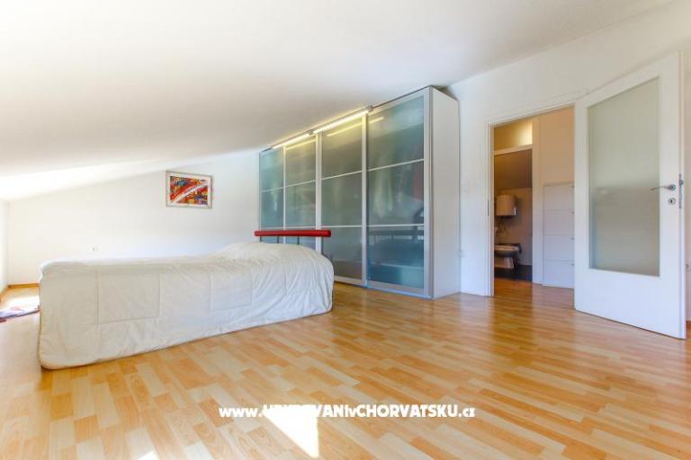 Comtemporary Apartment – photo 9