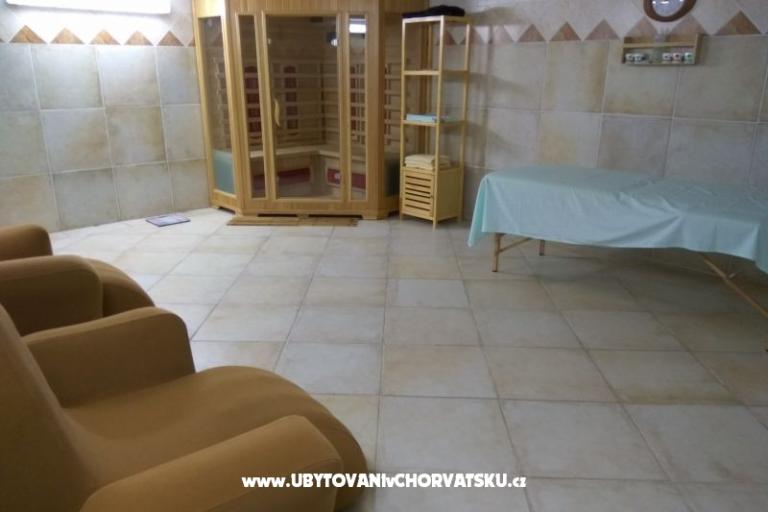 Villa Luka - jacuzzi, pool, sauna – photo 7