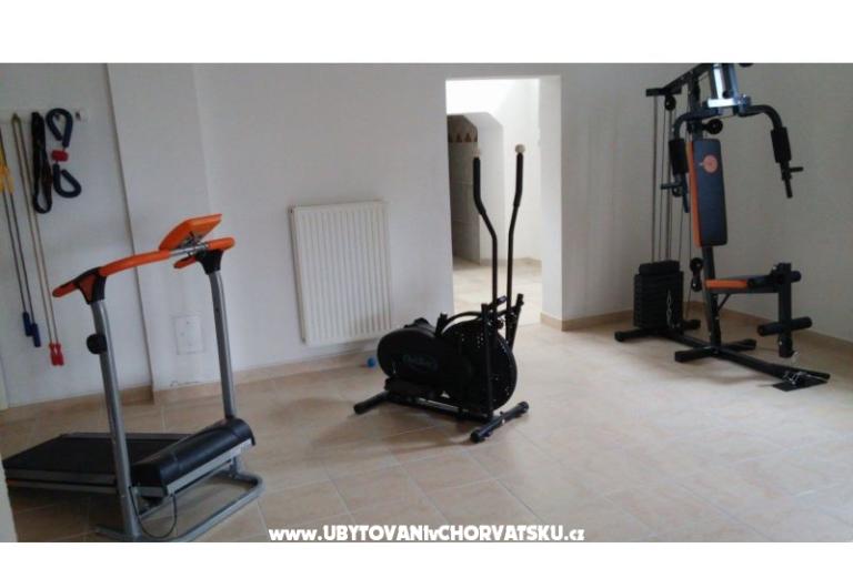 Villa Luka - jacuzzi, pool, sauna – photo 9