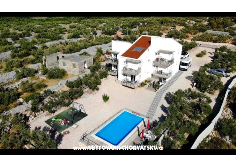 Apartments AS sa bazenom – photo 3