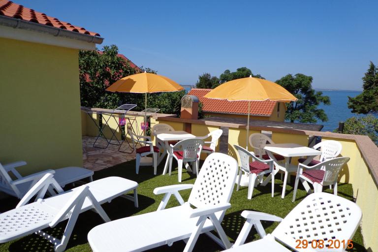 Apartments Elizabeth – photo 2