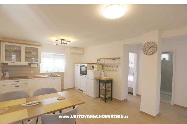 Melia Nin – photo 12