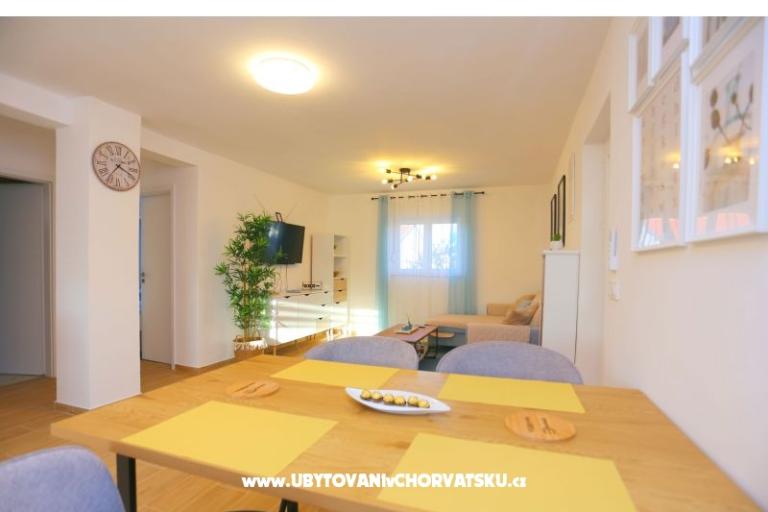 Melia Nin – photo 13