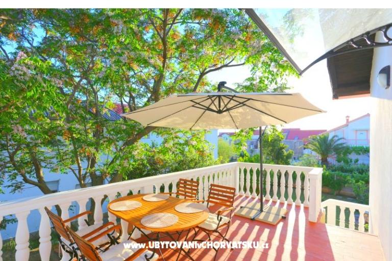 Melia Nin – photo 30