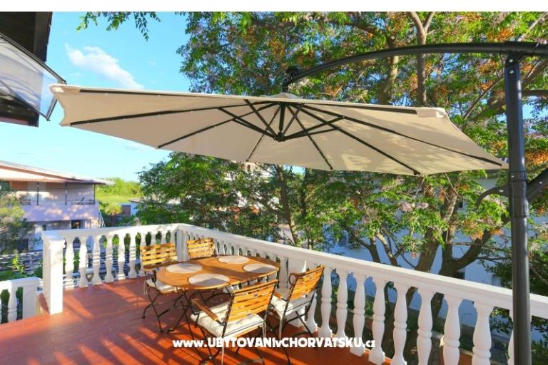 Melia Nin – photo 6