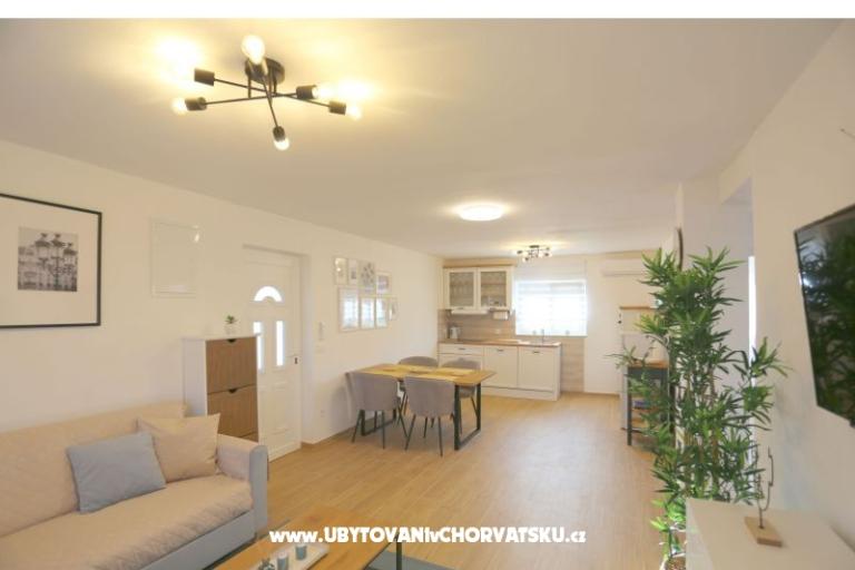 Melia Nin – photo 8