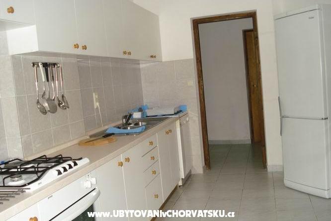 Apartments Jakišnica – photo 5