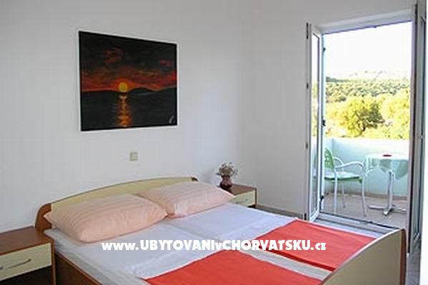 Apartments Jakišnica – photo 6