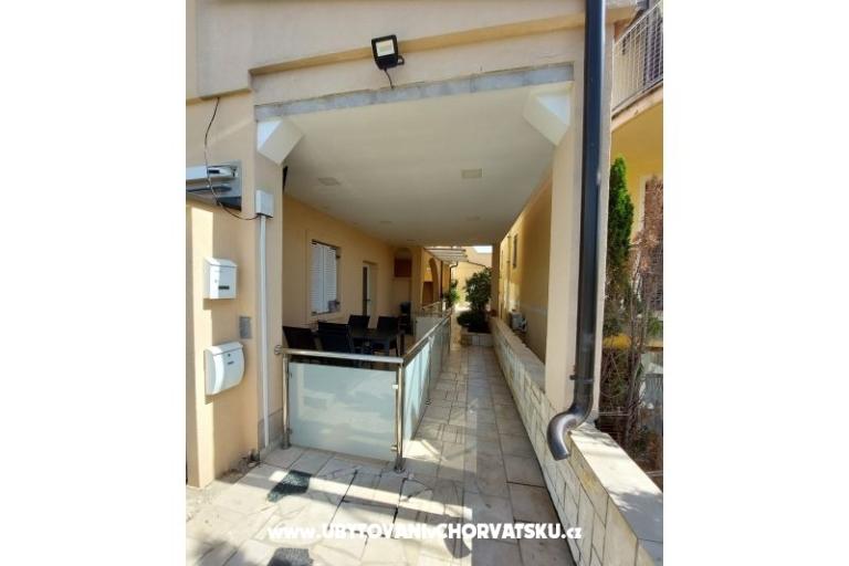 Apartments Zrnc – photo 9
