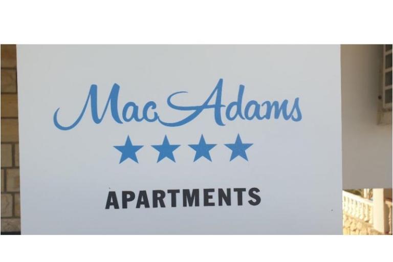 Macadams apartmani i restoran – photo 12