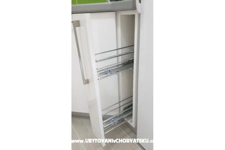 Macadams apartmani i restoran – photo 16