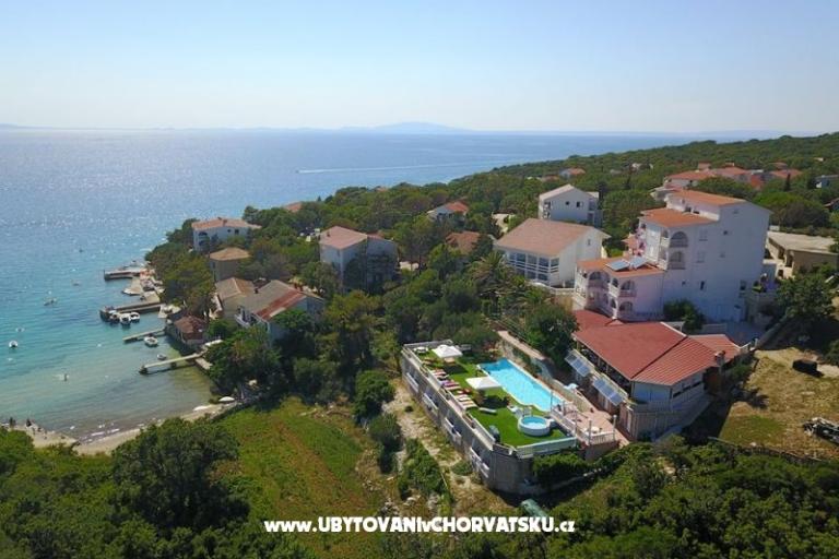 Macadams apartmani i restoran – photo 4