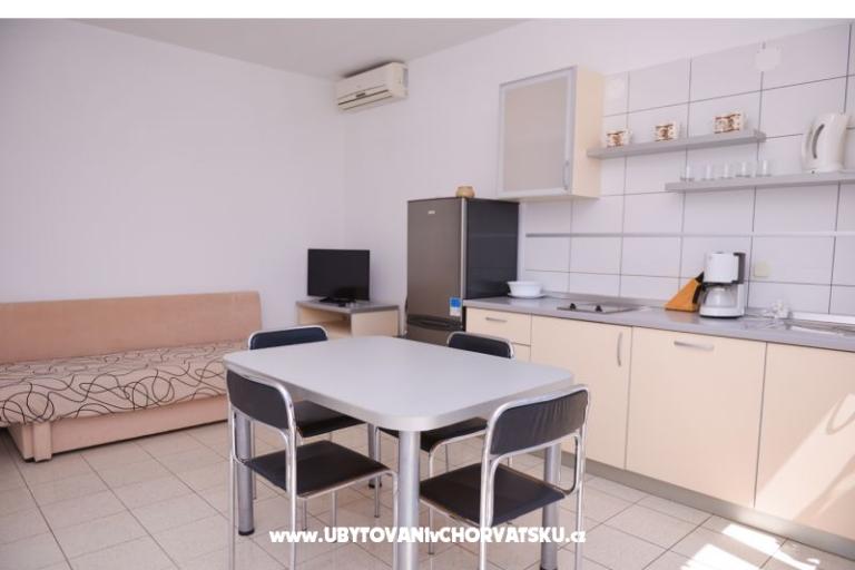 Apartments Milka Novalja – photo 2