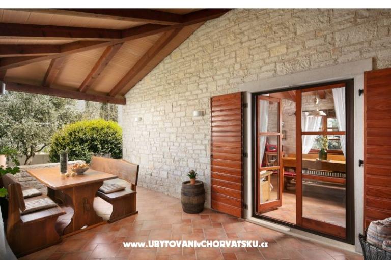 Antonia – photo 13