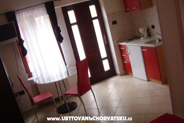 Apartments Reinic – photo 8