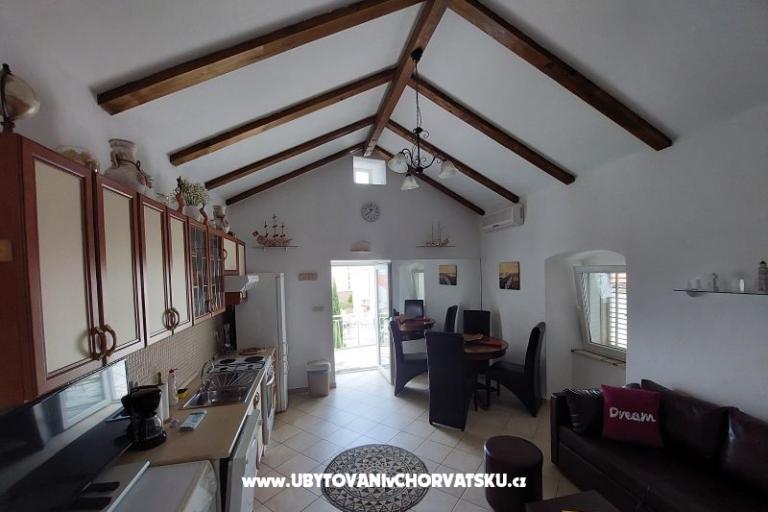 Apartments Pejaković na moru – photo 5