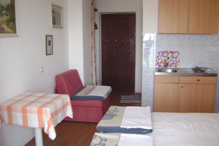 Studio Apartments Klenovica – photo 4