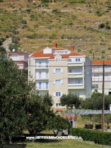 Apartments Camić – photo 2