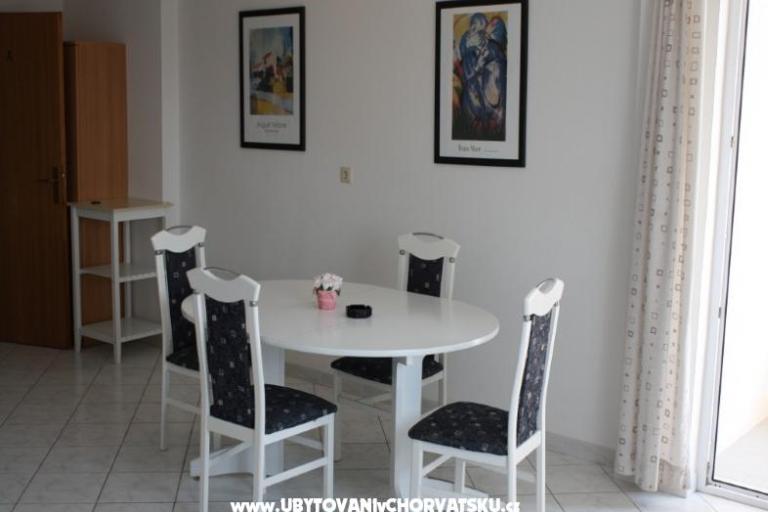Apartments Camić – photo 9
