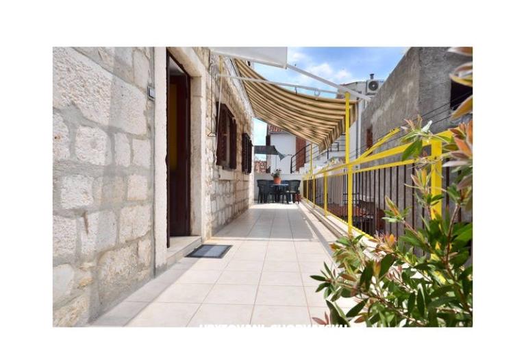 Apartments Stari Grad /Omiš center/ – photo 3