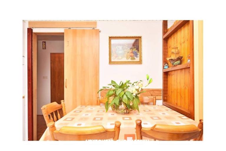 Apartments Stari Grad /Omiš center/ – photo 8