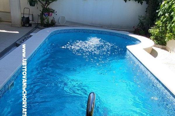 Dizma Wellness Apartments – photo 19