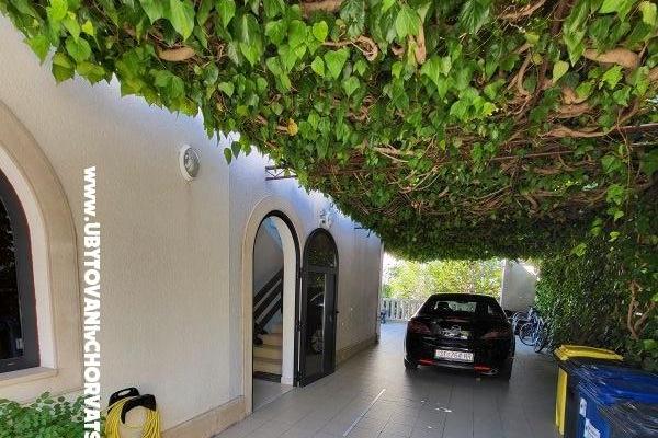 Dizma Wellness Apartments – photo 21