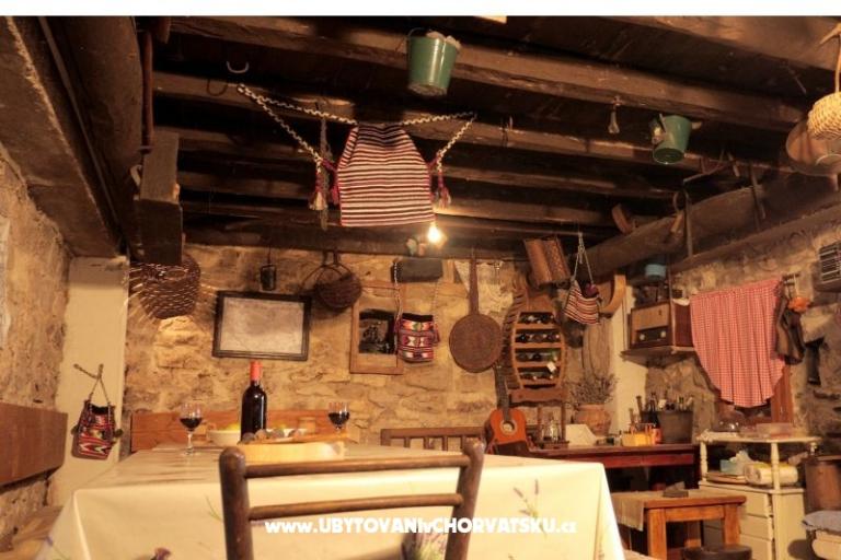 Stone house – photo 12