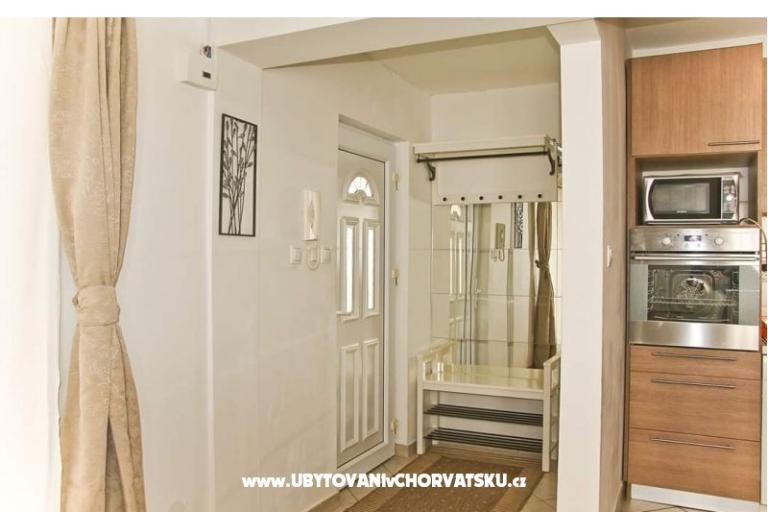 Main Square Apartment – photo 9
