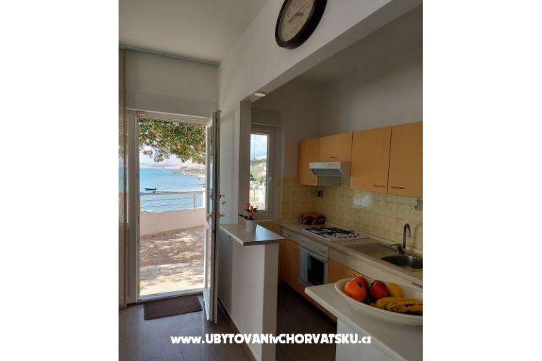 Apartments na moru – photo 8