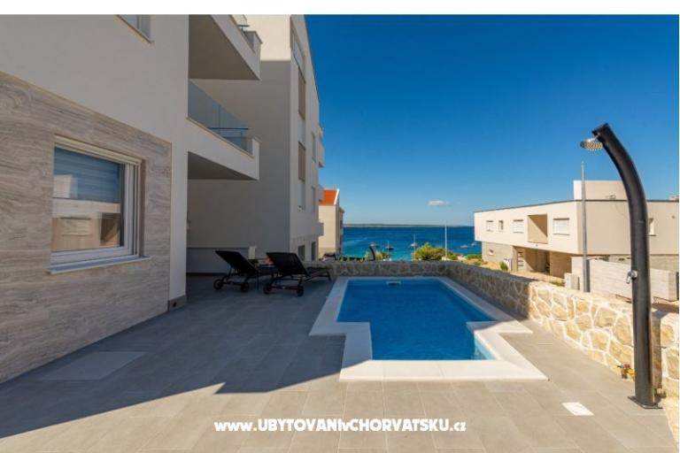 Dolphin view + pool by the beach – photo 4