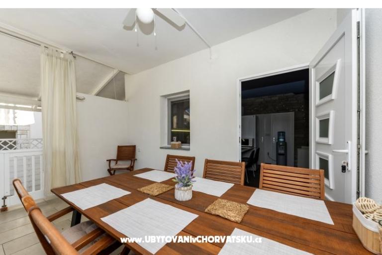 Apartment with pool and jacuzzi – photo 19