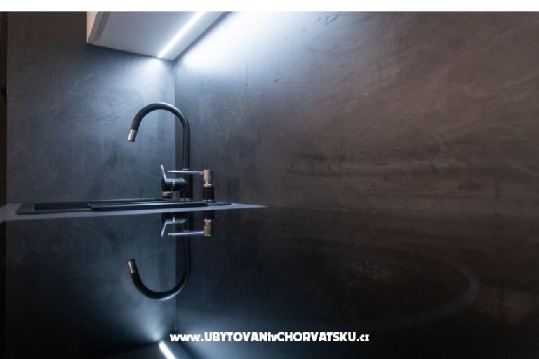 Luxury Apartment Iva – photo 8