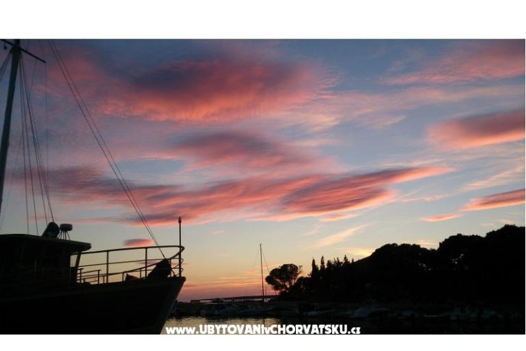 Marea Apartments Mandre – photo 15