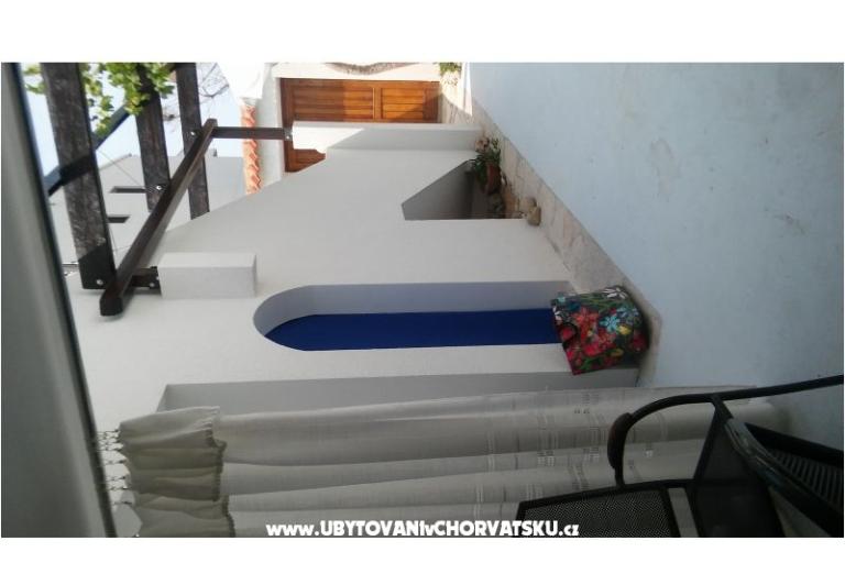 Renovated old house near sea in Pag – photo 14