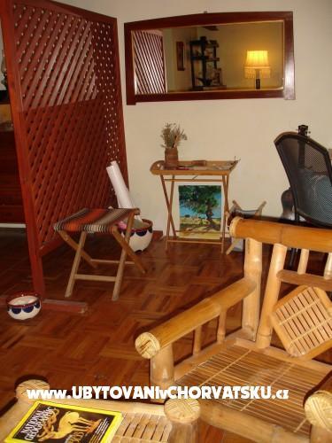 Renovated old house near sea in Pag – photo 4