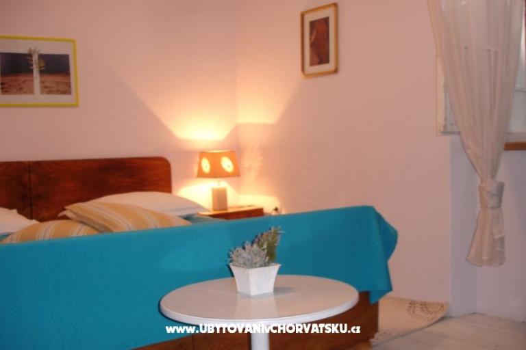 Renovated old house near sea in Pag – photo 6