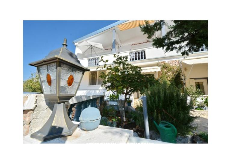 Aurora Apartments – photo 3