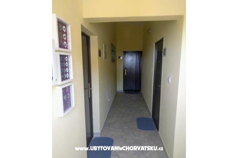 Apartments Bosi i Goli – photo 11