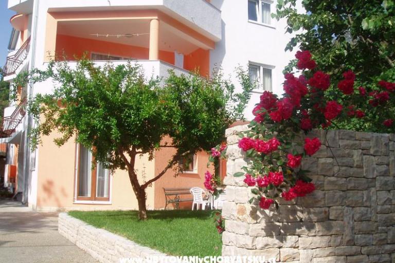 Apartments Lorena – photo 2