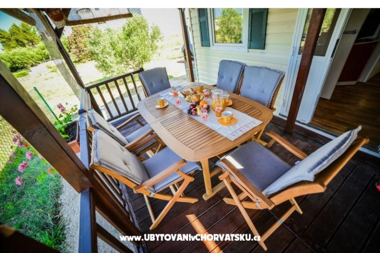Mobile beach house Lovre Blaž – photo 4