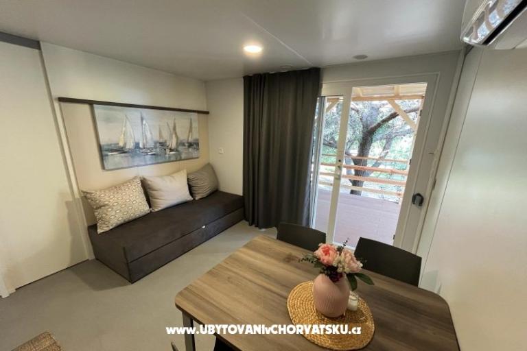 Mobile home Sunny day – photo 10