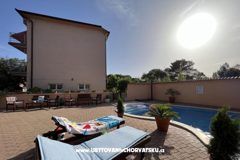 Apartments with pool Villa Julia 3  – photo 11