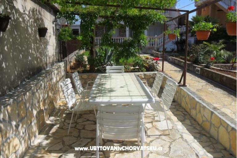 Apartments Čubrić – photo 9