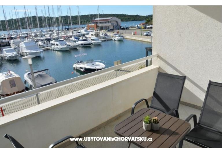 Apartments Pirovac – photo 6