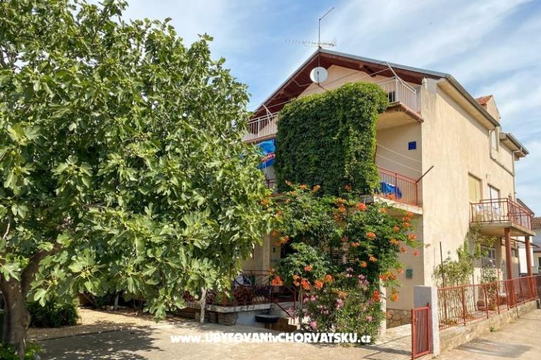 Villa Ana , one min walk to beach – photo 4