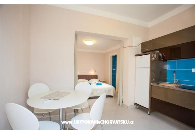 Apartments Lara – photo 11